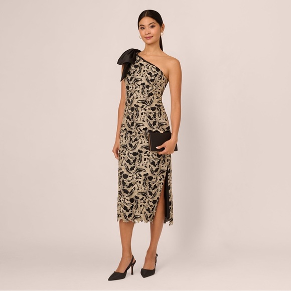 METALLIC LEAF LACE ANKLE DRESS IN BLACK GOLD sizes 4 and 6 - Picture 2 of 14